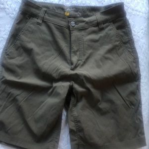 Men’s Eddie Bauer Travex shorts size 32